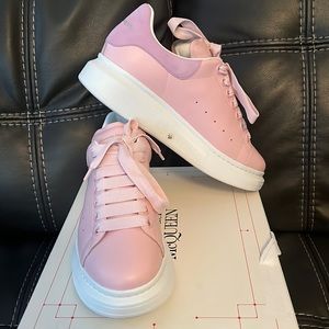 Alexander McQueen Womens Sneaker